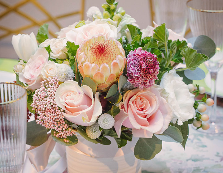 hotel wedding tabletop flowers